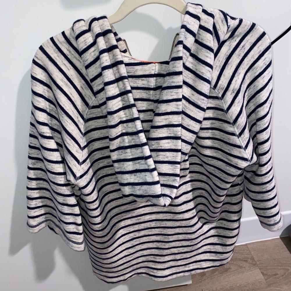 Sweater - Picture 2 of 2